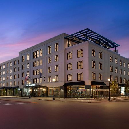Hotel The Bradley à Fort Wayne Extérieur photo