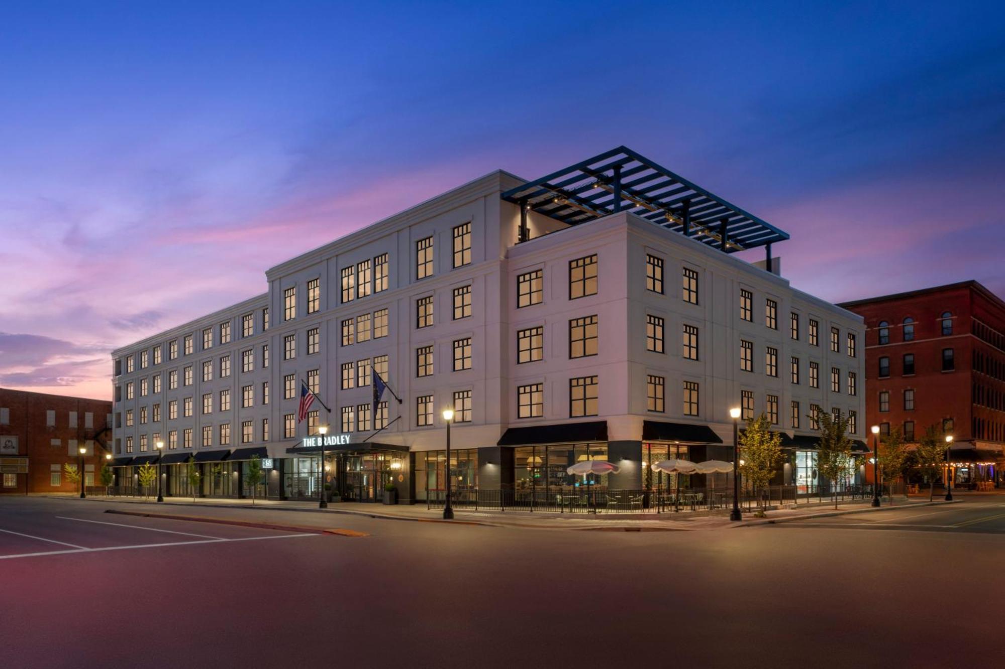 Hotel The Bradley à Fort Wayne Extérieur photo